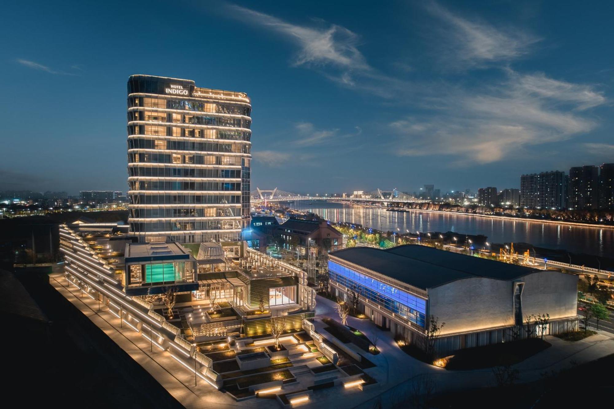 Hotel Indigo Ningbo Riverside By Ihg Buitenkant foto